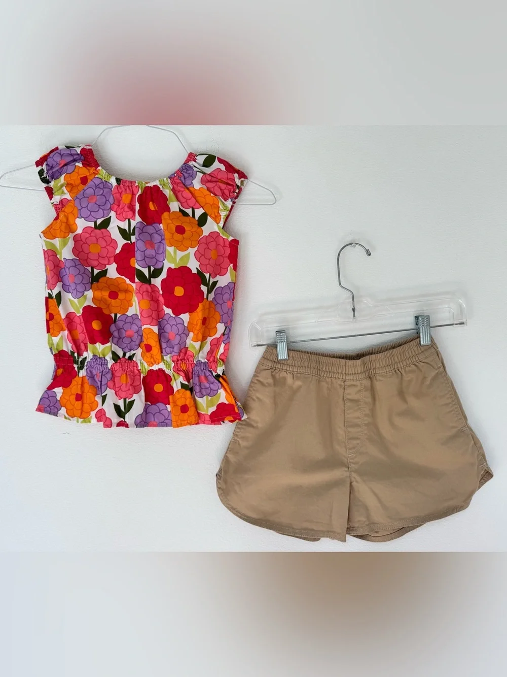 Gymboree Floral Peplum Top & Gap Khaki Shorts Set - Size 7 top, medium shorts